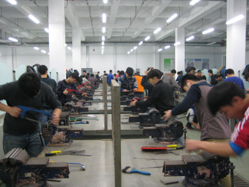 石家莊工程技術(shù)學(xué)校機電系鉗工實訓(xùn)室