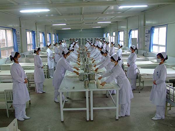 石家莊柯棣華醫(yī)學(xué)院無(wú)菌技術(shù)操作練習(xí)